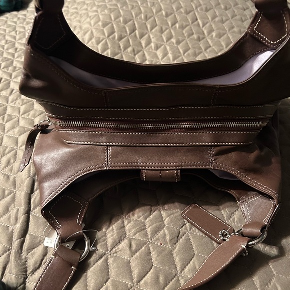 NWT- Coach Soho Lynn Brown Leather Large Hobo Bag - Picture 13 of 14